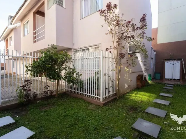 Sobrado 3 quartos e 2 banheiros, à venda, no bairro Santa Felicidade em Curitiba