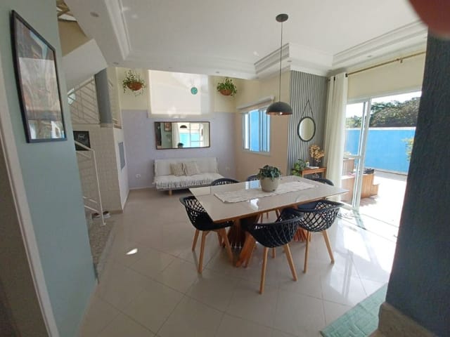 Sobrado com 250m² 3 quartos e 2 banheiros, à venda, no bairro Parque Ideal em Carapicuíba