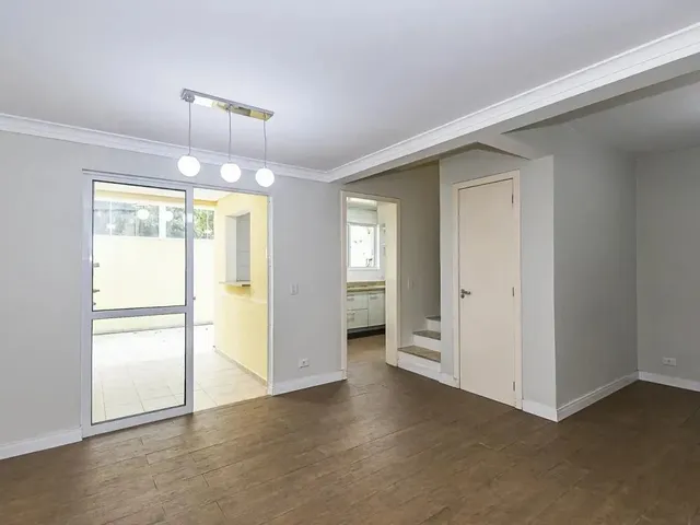 Sobrado com 147m² 3 quartos e 2 banheiros, à venda, no bairro Bairro Alto em Curitiba