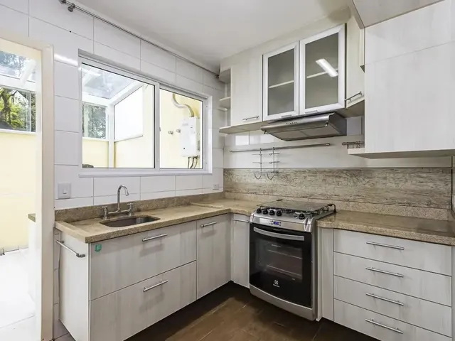 Sobrado com 147m² 3 quartos e 2 banheiros, à venda, no bairro Bairro Alto em Curitiba