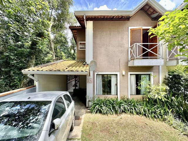 Sobrado com 466m² 3 quartos e 2 banheiros, à venda, no bairro Jardim Ana Estela em Carapicuíba