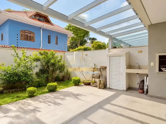 Casa 3 quartos e 4 banheiros, à venda, no bairro Mercês em Curitiba