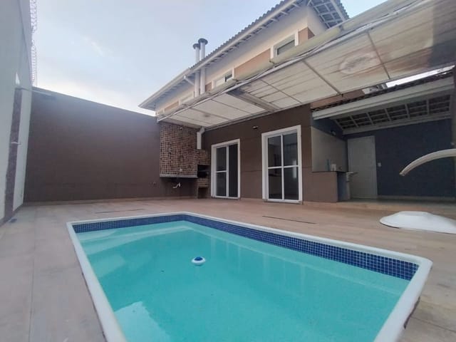 Sobrado com 205m² 2 quartos e 2 banheiros, à venda, no bairro Portal do Santa Paula em Cotia