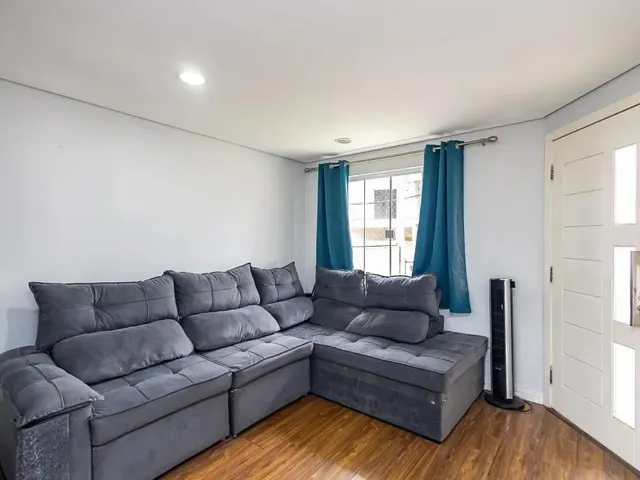 Sobrado com 113m² 2 quartos e 1 banheiro, à venda, no bairro Campo Comprido em Curitiba