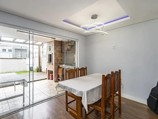 Sobrado com 113m² 2 quartos e 1 banheiro, à venda, no bairro Campo Comprido em Curitiba