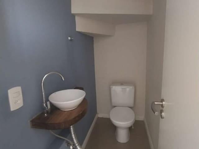 Sobrado com 150m² 2 quartos e 1 banheiro, à venda, no bairro Portal do Santa Paula em Cotia