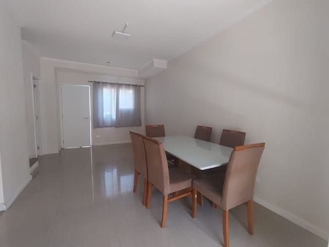 Sobrado com 150m² 2 quartos e 1 banheiro, à venda, no bairro Portal do Santa Paula em Cotia