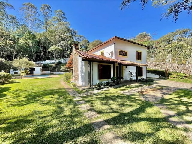 Sobrado com 3542m² 4 quartos e 4 banheiros, à venda, no bairro Vila Real Moinho Velho em Embu das Artes