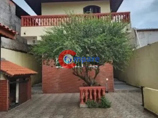 Sobrado com 400m² 3 quartos e 3 banheiros, à venda, no bairro Cidade Soberana em Guarulhos