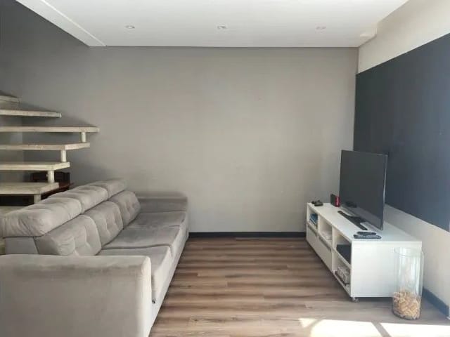 Sobrado com 172m² 4 quartos e 3 banheiros, à venda, no bairro Bairro do Maranhao em Cotia