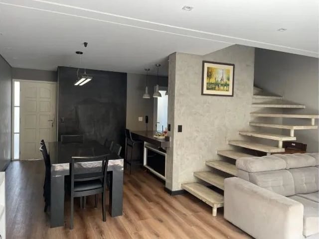 Sobrado com 172m² 4 quartos e 3 banheiros, à venda, no bairro Bairro do Maranhao em Cotia