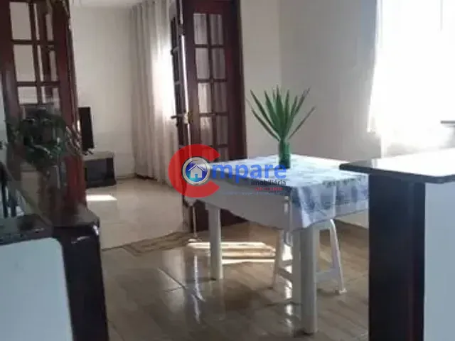 Sobrado 4 quartos e 3 banheiros, à venda, no bairro Jardim Presidente Dutra em Guarulhos