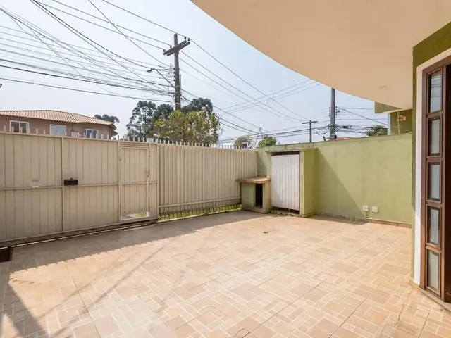 Sobrado 3 quartos e 1 banheiro, à venda, no bairro Pilarzinho em Curitiba