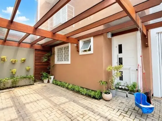 Sobrado com 93m² 3 quartos e 2 banheiros, à venda, no bairro Santa Felicidade em Curitiba