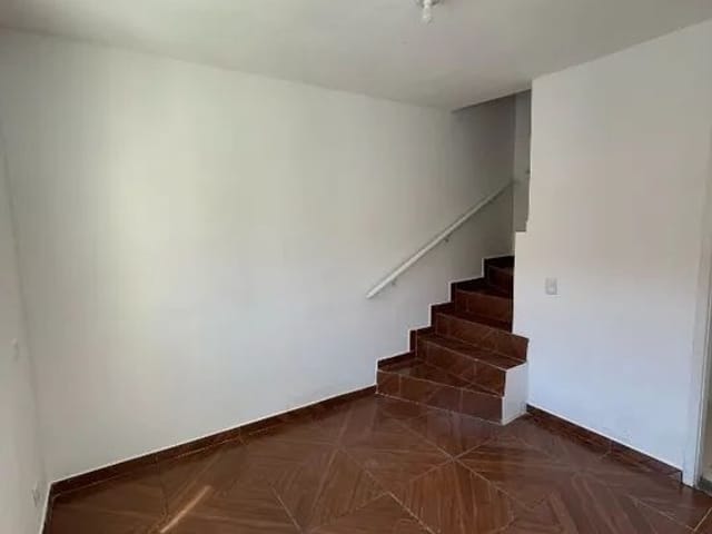 Sobrado com 62m² 2 quartos e 2 banheiros, à venda, no bairro Jardim Gabriela III em Jandira