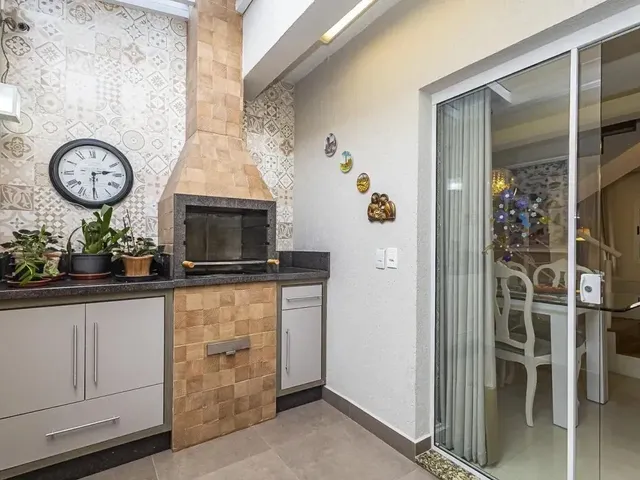 Sobrado 3 quartos e 1 banheiro, à venda, no bairro Cachoeira em Curitiba
