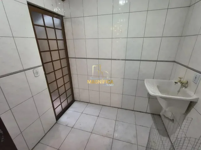 Sobrado 4 quartos e 4 banheiros, à venda, no bairro Uberaba em Curitiba