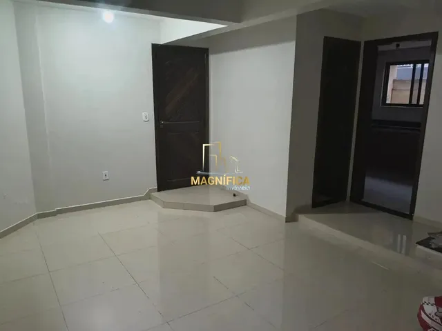 Sobrado 4 quartos e 4 banheiros, à venda, no bairro Uberaba em Curitiba