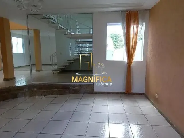 Sobrado 5 quartos e 4 banheiros, à venda, no bairro Jardim das Américas em Curitiba