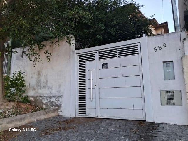 Sobrado com 200m² 4 quartos e 4 banheiros, à venda, no bairro Jardim Joao XXIII em São Paulo
