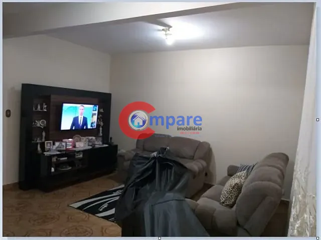 Sobrado 3 quartos e 2 banheiros, à venda, no bairro Vila Santa Maria em Guarulhos