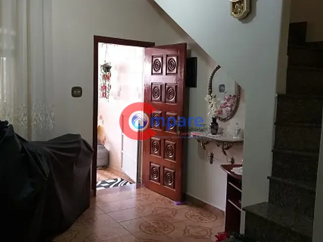 Sobrado 3 quartos e 2 banheiros, à venda, no bairro Vila Santa Maria em Guarulhos