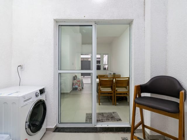 Sobrado com 64m², à venda, no bairro Jardim D'abril em Osasco
