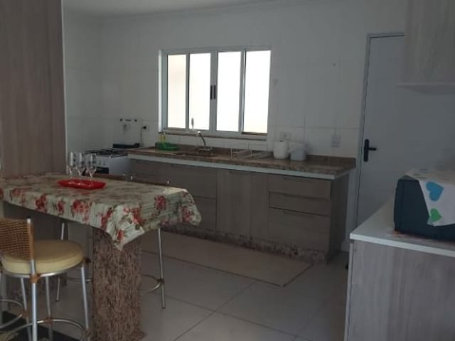 Sobrado com 150m² 3 quartos e 2 banheiros, à venda, no bairro Jardim Villaca em São Roque