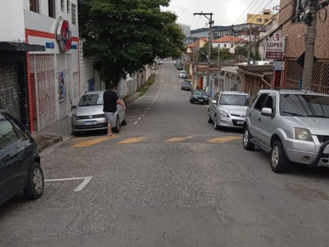 Sobrado com 310m² 3 quartos e 5 banheiros, à venda, no bairro Parque Itamarati em Itapevi