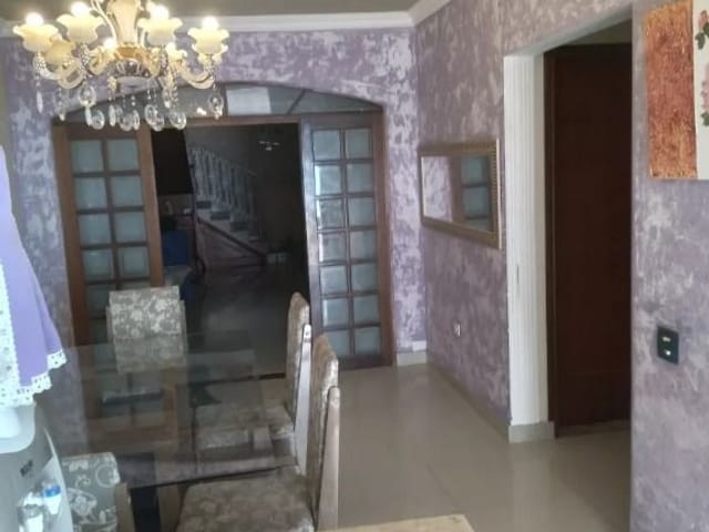 Sobrado com 390m² 4 quartos e 5 banheiros, à venda, no bairro Jardim Nova Itapevi em Itapevi