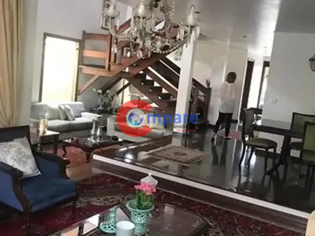 Sobrado com 420m² 4 quartos e 5 banheiros, à venda, no bairro Alphaville em Santana de Parnaíba