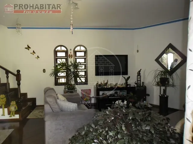Sobrado com 262m² 4 quartos e 2 banheiros, à venda ou para alugar, no bairro Jardim Maria Rita em São Paulo