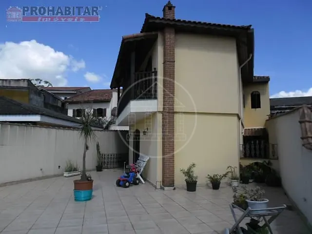 Sobrado com 262m² 4 quartos e 2 banheiros, à venda ou para alugar, no bairro Jardim Maria Rita em São Paulo