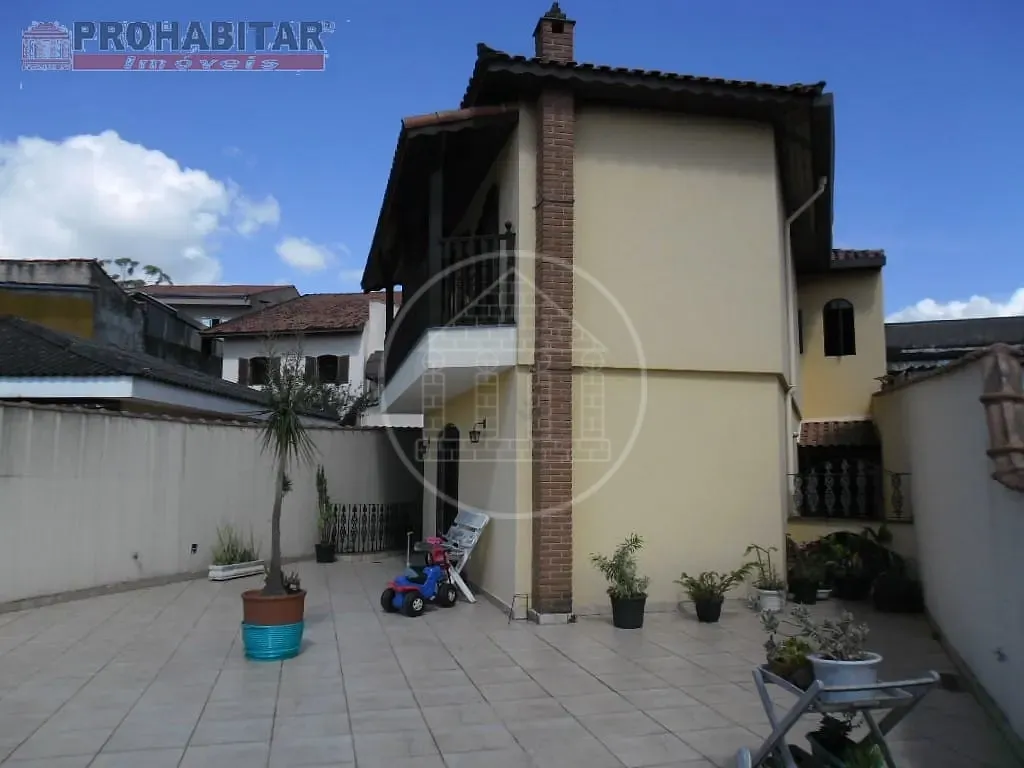 Sobrado, 4 quartos, 240 m² - Foto 1
