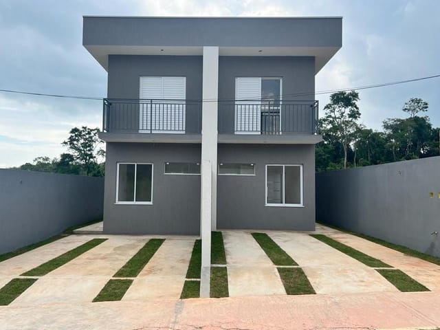 Sobrado com 125m² 3 quartos e 3 banheiros, à venda, no bairro Água Espraiada (Caucaia do Alto) em Cotia