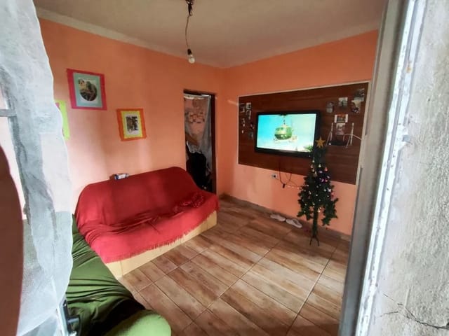 Sobrado com 300m² 4 quartos e 3 banheiros, à venda, no bairro Vila Capriotti em Carapicuíba