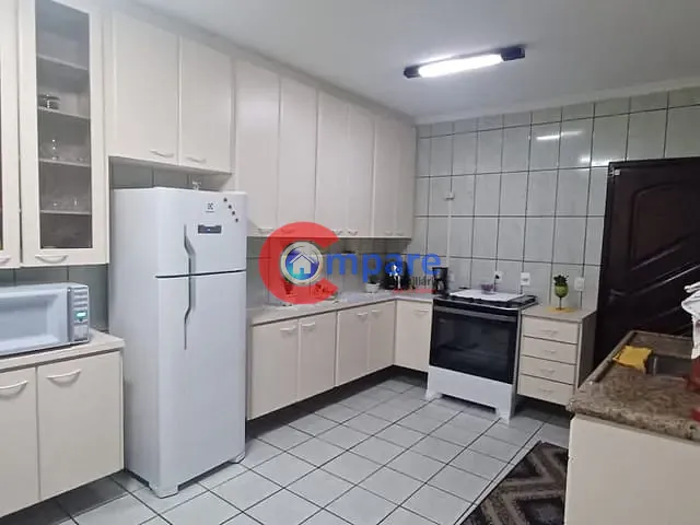 Sobrado com 125m² 4 quartos e 4 banheiros, à venda, no bairro Parque Renato Maia em Guarulhos