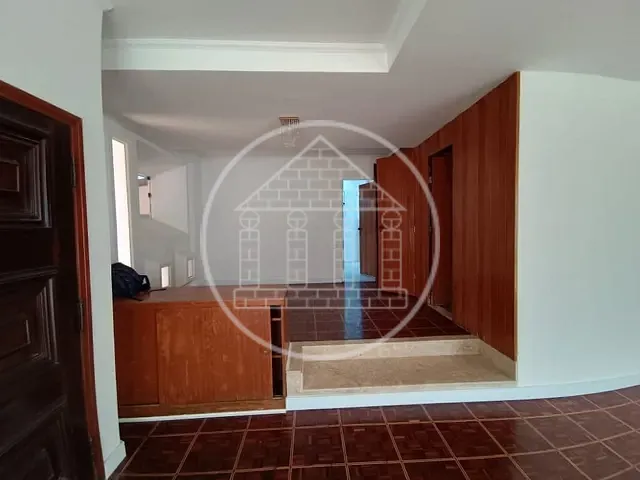 Casa com 351m² 3 quartos e 3 banheiros, à venda, no bairro Jardim Campo Grande em São Paulo