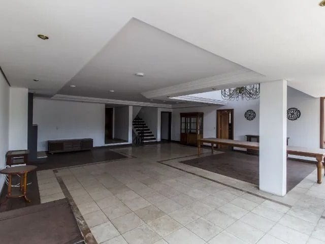 Sobrado com 640m² 4 quartos e 7 banheiros, à venda, no bairro Alphaville em Santana de Parnaíba