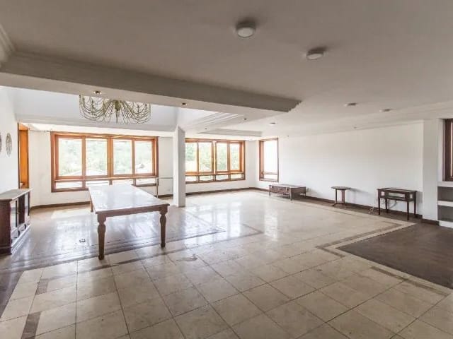 Sobrado com 640m² 4 quartos e 7 banheiros, à venda, no bairro Alphaville em Santana de Parnaíba