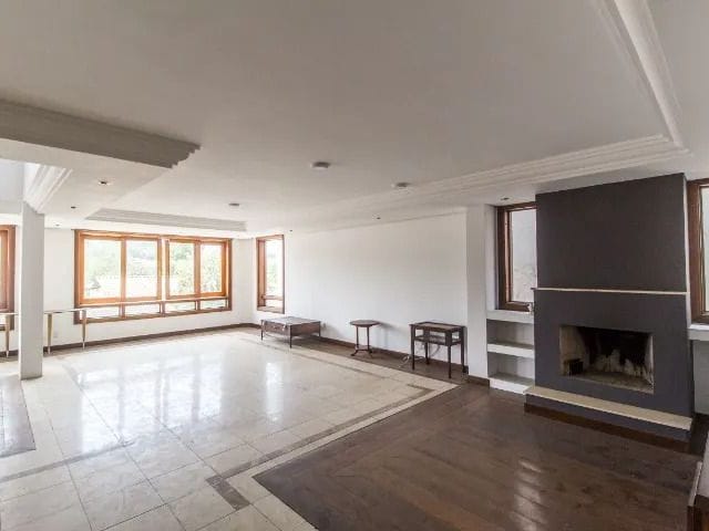 Sobrado com 640m² 4 quartos e 7 banheiros, à venda, no bairro Alphaville em Santana de Parnaíba