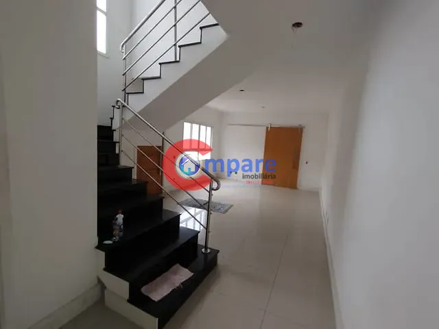 Sobrado com 310m² 3 quartos e 1 banheiro, à venda, no bairro Vila Rosália em Guarulhos