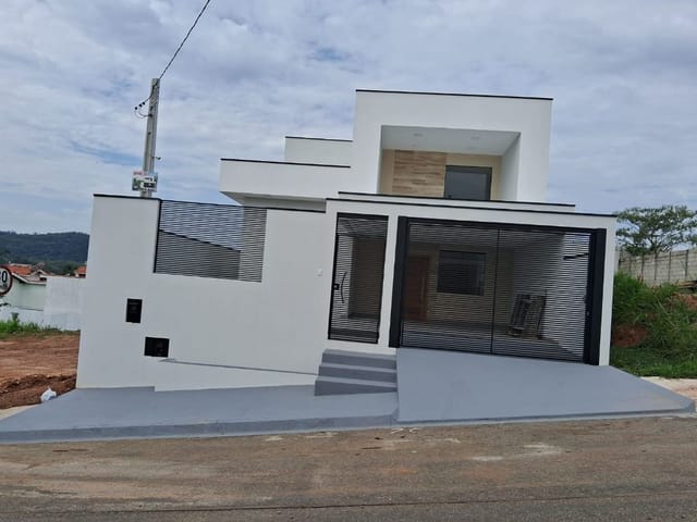 Sobrado com 250m² 3 quartos e 2 banheiros, à venda, no bairro Jardim Primavera em Itupeva