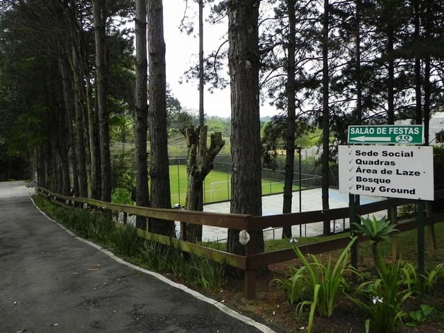 Sobrado com 320m² 4 quartos e 3 banheiros, à venda, no bairro Rio Cotia em Cotia