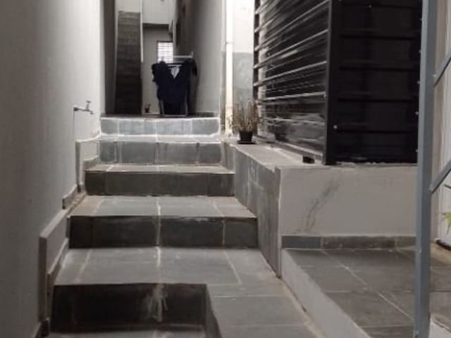 Sobrado com 230m² 20 quartos e 6 banheiros, à venda, no bairro Vila Gomes em São Paulo