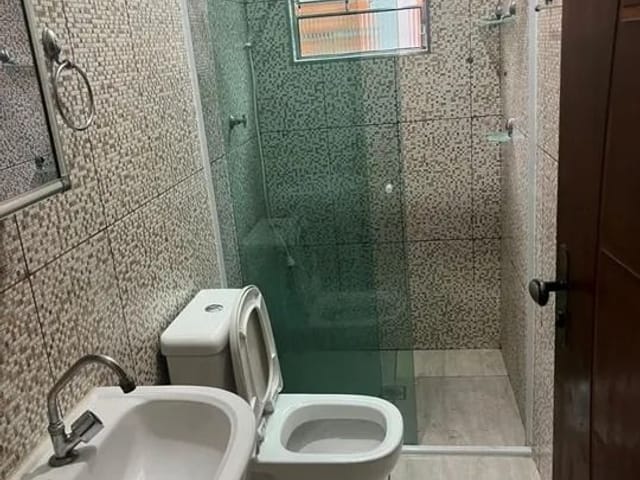 Sobrado com 125m² 9 quartos e 5 banheiros, à venda, no bairro Jardim Alabama em Itapevi