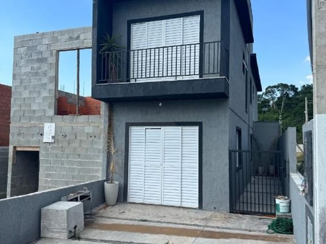 Sobrado com 136m² 2 quartos e 1 banheiro, à venda, no bairro Lageadinho em Cotia