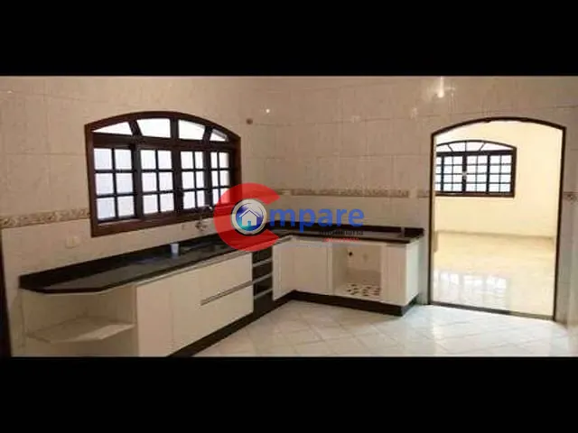 Sobrado com 189m² 3 quartos e 2 banheiros, à venda, no bairro Parque Continental II em Guarulhos