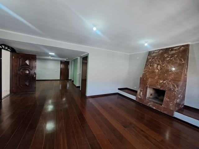 Sobrado com 484m² 6 quartos e 6 banheiros, para alugar, no bairro Vila Yolanda em Osasco