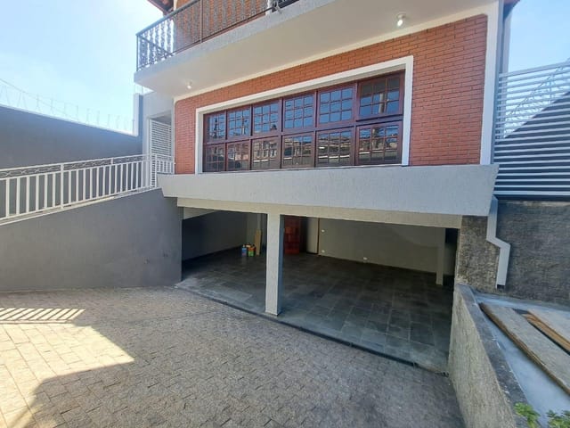 Sobrado com 484m² 6 quartos e 6 banheiros, para alugar, no bairro Vila Yolanda em Osasco